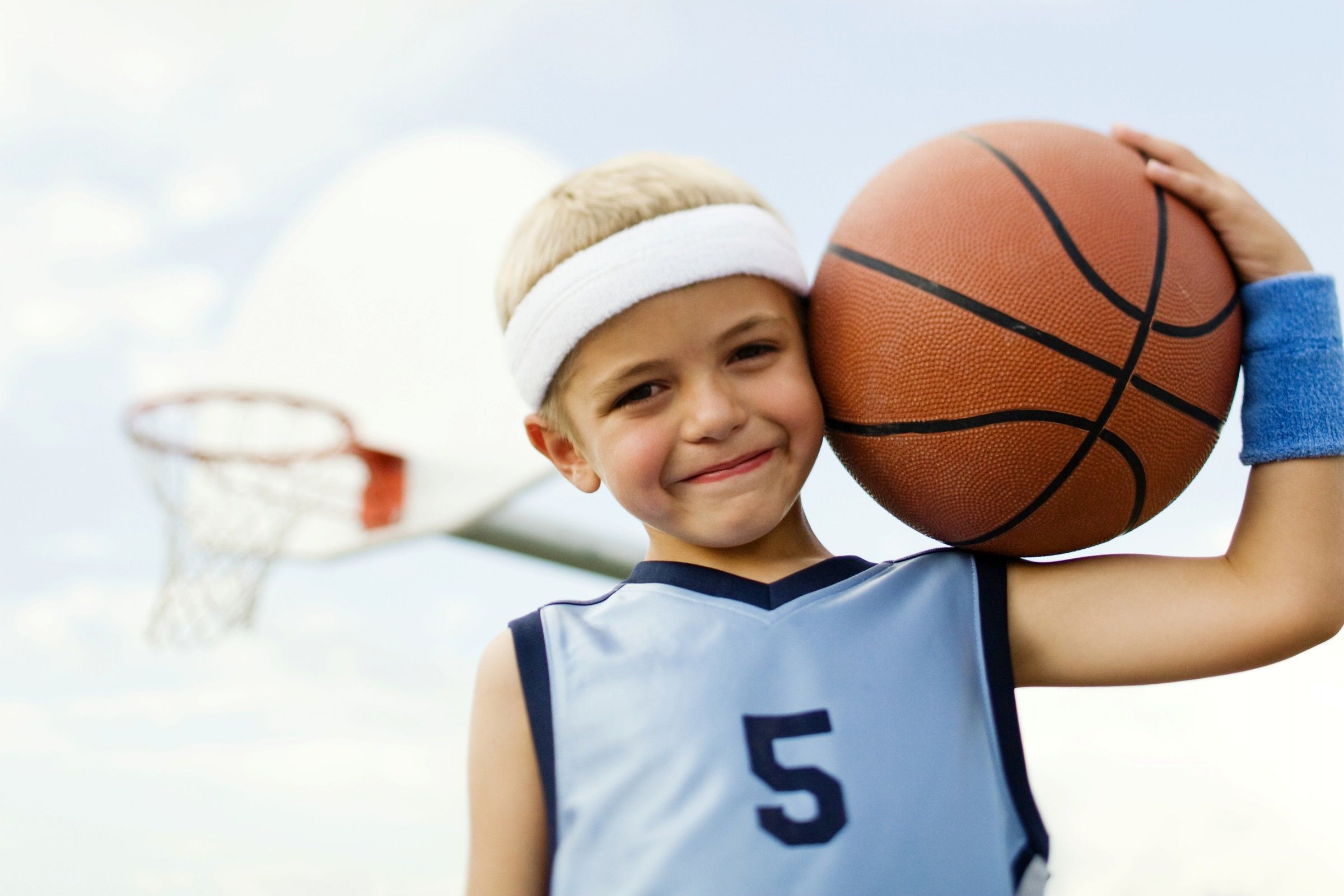 Как приучить ребенка к спорту с малых лет