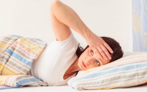 Ночные потоотделения при климаксе: причины, симптомы, лечение, профилактика, от чего возникают, как избавиться в домашних условиях