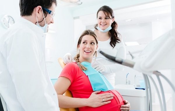 лечение зубов при беременности.