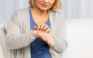Сыпь при климаксе: причины и лечение, как избавиться от кожной сыпи при менопаузе