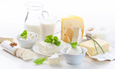 Молочные продукты должны входить в рацион правильного питания 